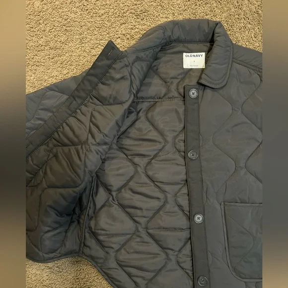 SOLD - Like New Old Navy Women's Charcoal Oversized Quilted Jacket Size S - Picture 3 of 5
